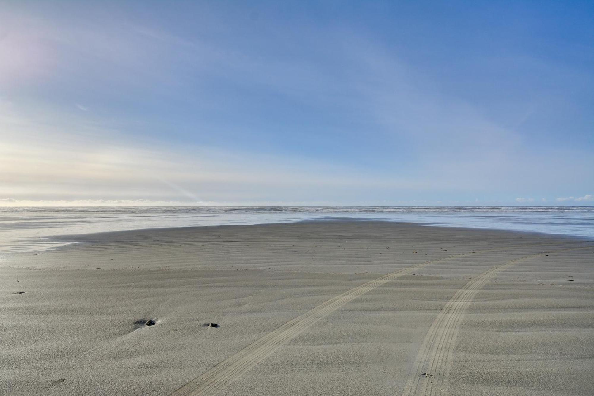 Villa Pet-Friendly Washington Retreat With Hot Tub And Deck! à Ocean Shores Extérieur photo