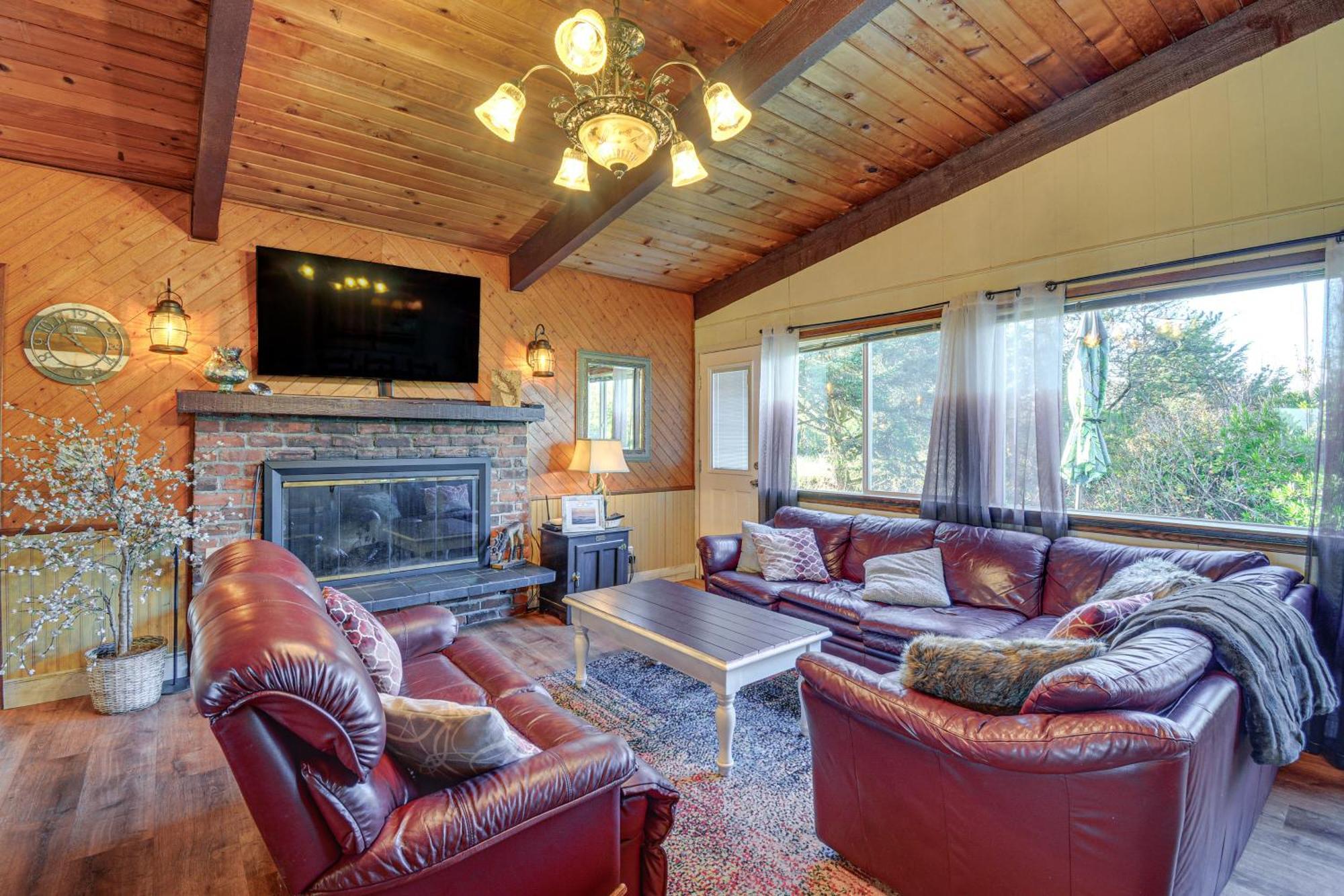 Villa Pet-Friendly Washington Retreat With Hot Tub And Deck! à Ocean Shores Extérieur photo