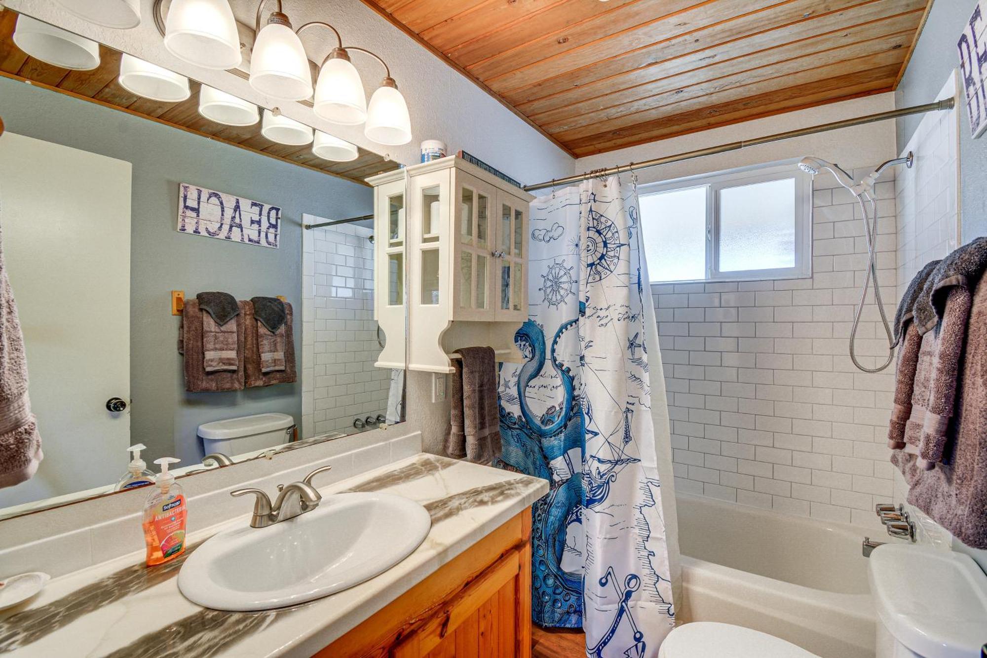 Villa Pet-Friendly Washington Retreat With Hot Tub And Deck! à Ocean Shores Extérieur photo