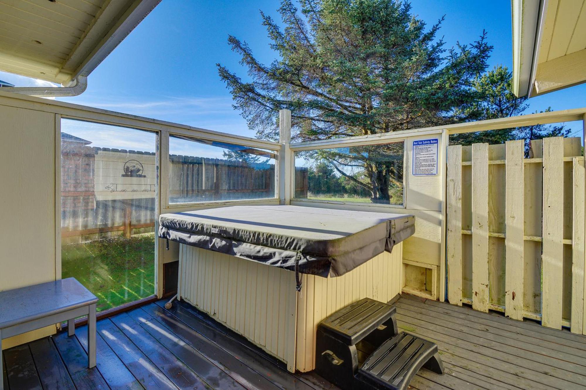 Villa Pet-Friendly Washington Retreat With Hot Tub And Deck! à Ocean Shores Extérieur photo